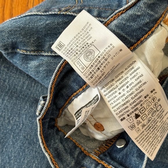 Levi’s Ribcage Straight - Picture 5 of 7